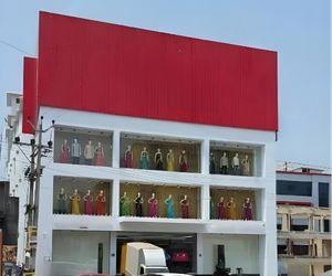Puzzle-Parking-in-Trichur-with-130-Cars